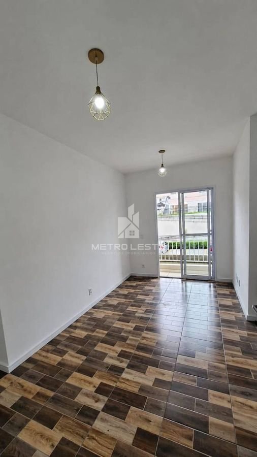 Apartamento com 2 quartos, Jardim Rodrigues Alves - Ferraz de Vasconcelos
